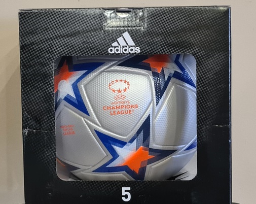 adidas labda HT5701 WUCL LGE díszdobozban